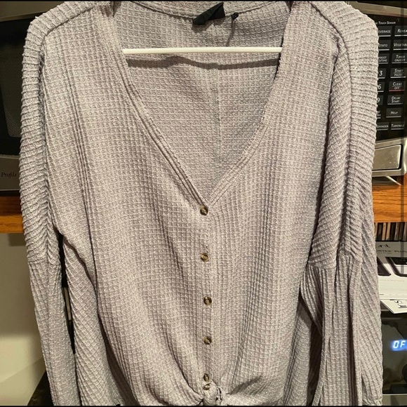 Urban Outfitters Knotted sweater - Picture 1 of 2